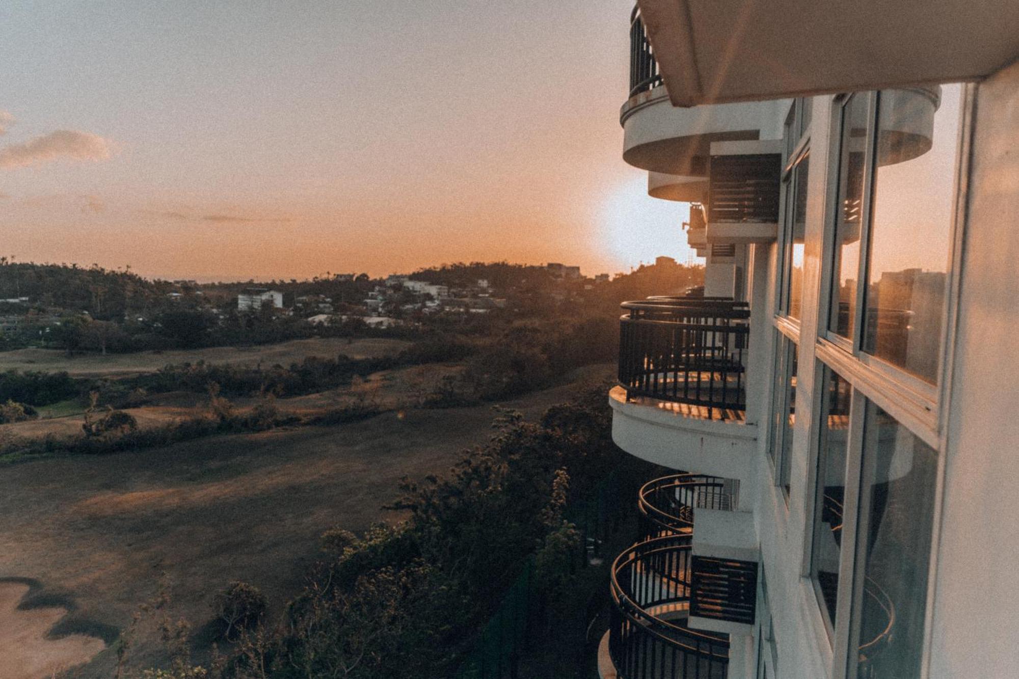 Modern Tropical Luxe - Boracay Newcoast Apartment *
