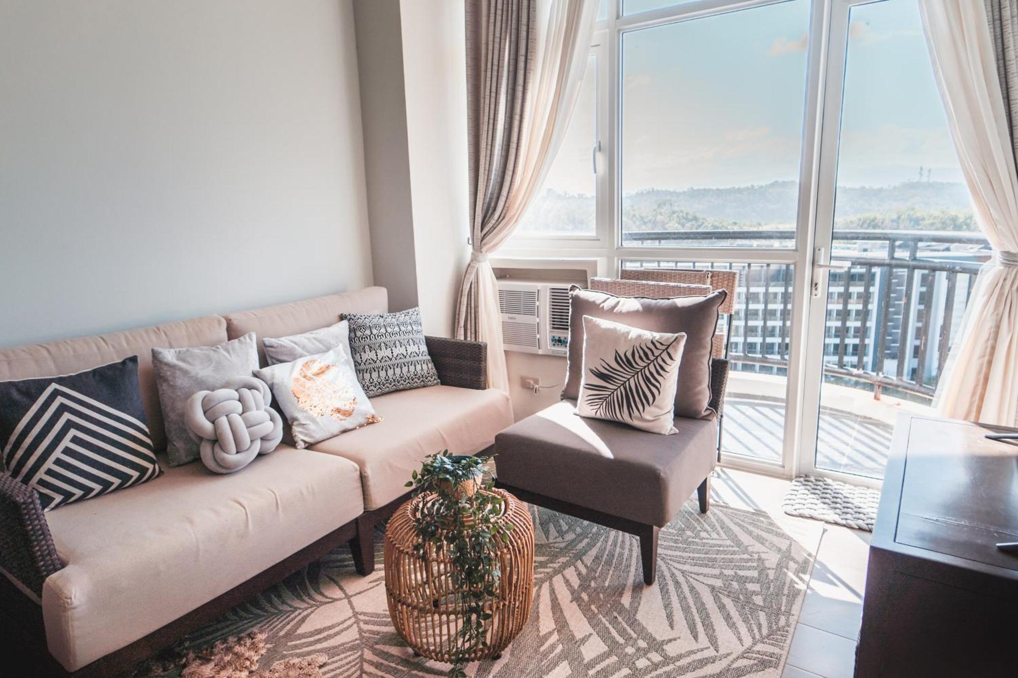 Modern Tropical Luxe - Boracay Newcoast Apartment Yapak